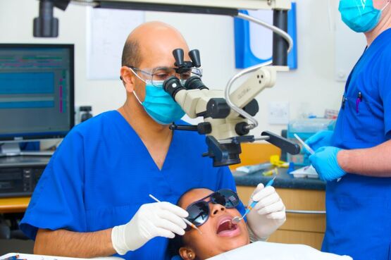 dentist performing a diagnostic test