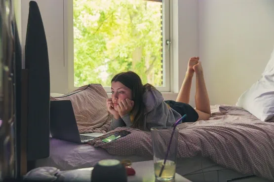 watching laptop in bed