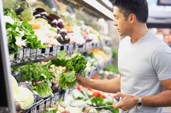 person shopping for healthy groceries 
