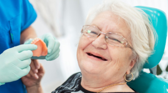 Smiley lady at the dentist