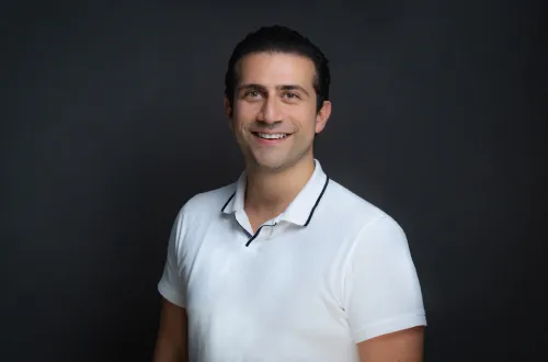 A headshot of Hossein Amini, Dentist at Bryer Wallace, Knightsbridge