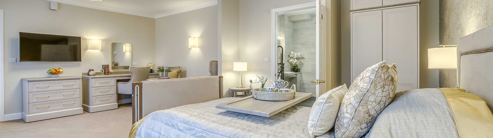 Queensmount care home en-suite bedroom